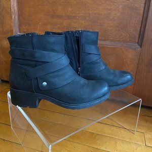 COPY - Clarks Booties size 8